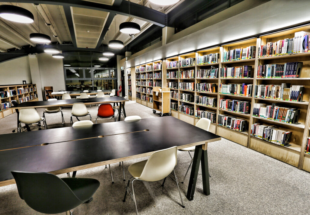 University for the Creative Arts knižnica